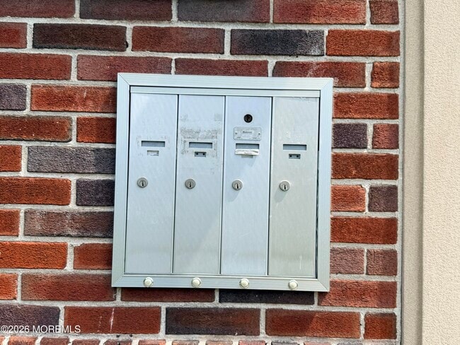 Photo - 359 N 12th St