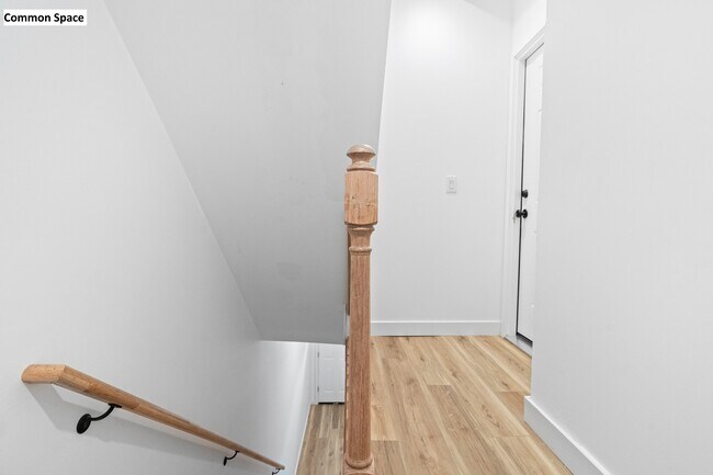 Photo - 2219 W Oxford St