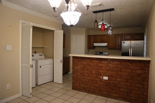 Photo - 6319 Langham Way