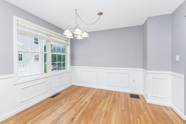 Photo - 1005 Trapelo Rd