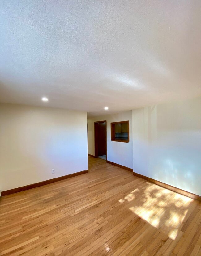 Photo - 31 Loomis St Unit 39B