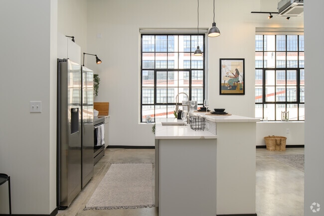 1BR, 1BA - 755SF