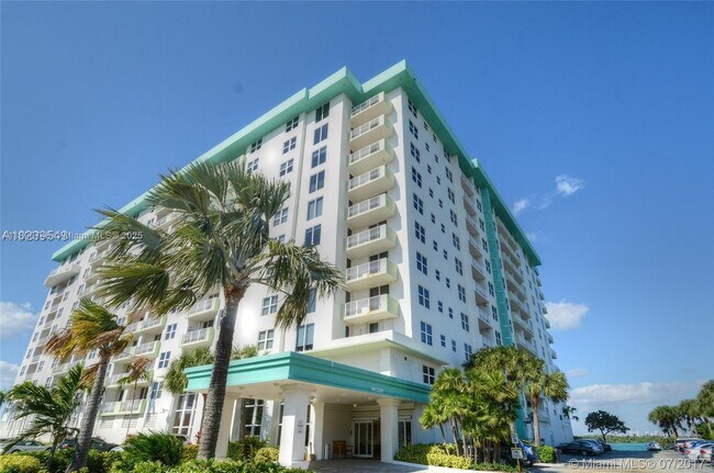 Photo - 10350 W Bay Harbor Dr Unit 3B