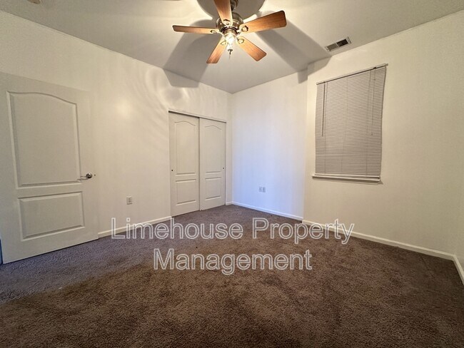 Photo - 5317 Warminster Dr Unit #303