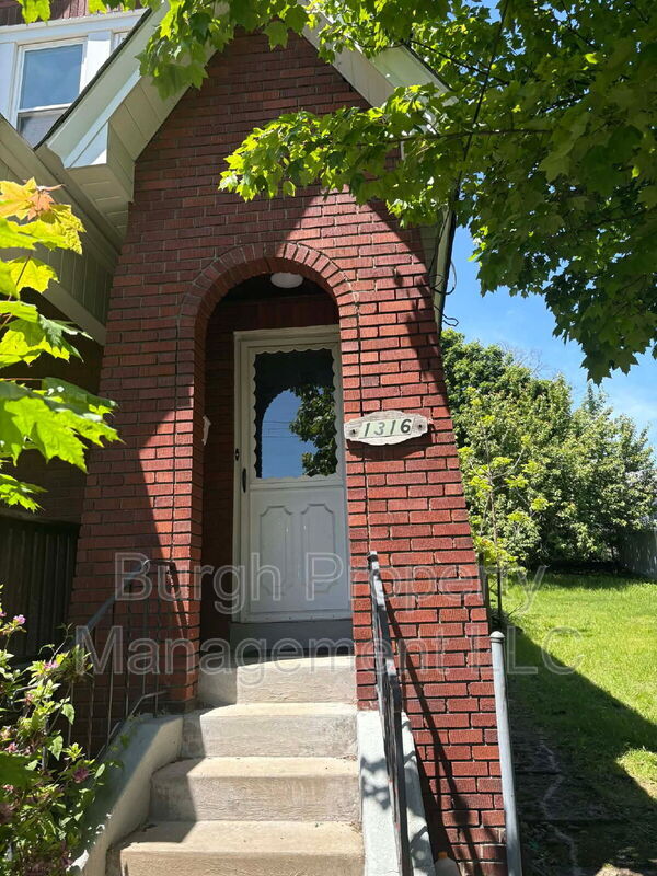 Photo - 1316 Justine St