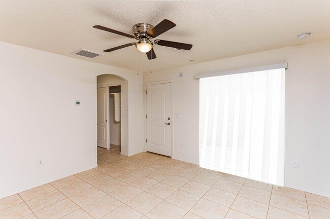 Photo - 2094 Swanson Ave Unidad C102