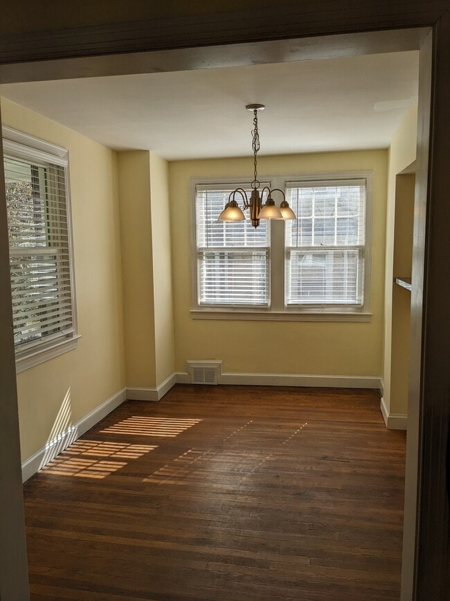 Photo - 6107 Forest Rd