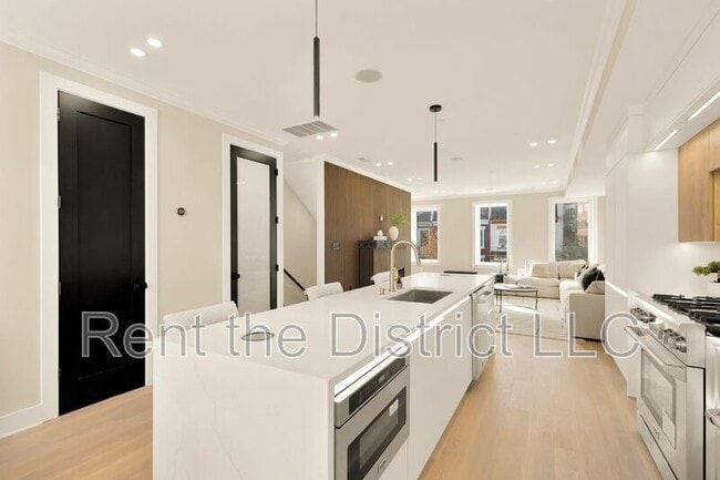 Photo - 1365 Perry Pl NW