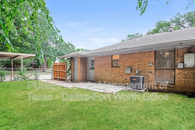 Photo - 7527 Windhaven Rd