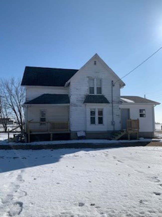 Building Photo - FIVE BR, 2 BA HOUSE in Jesup