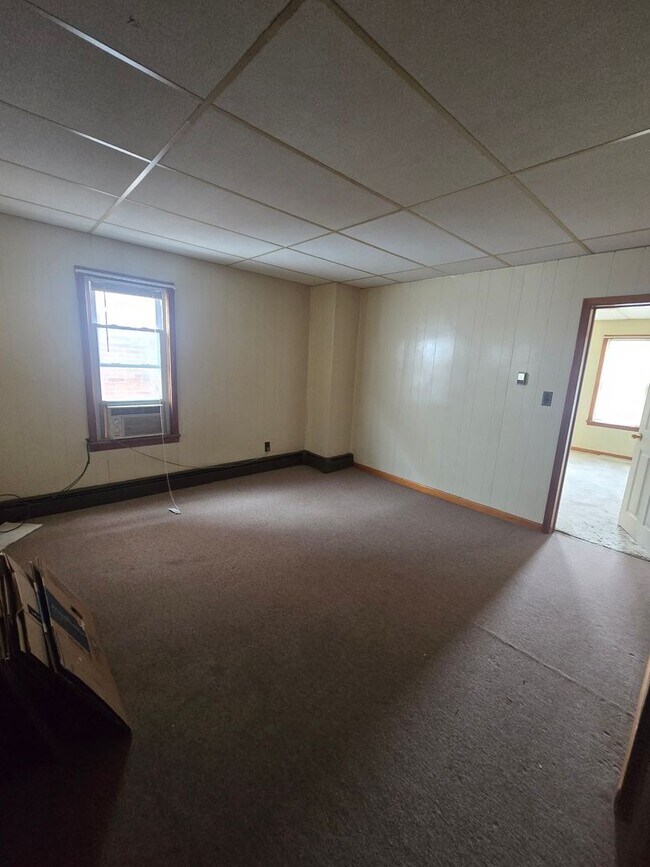 Photo - 533 W Broadway Unit 2nd Floor