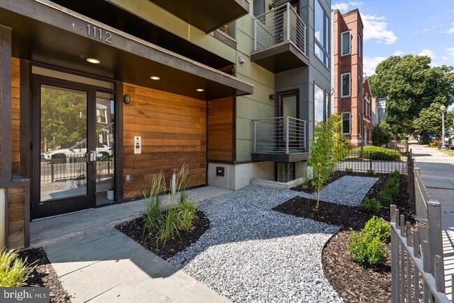Photo - 1112 Montello Ave NE Unit 401