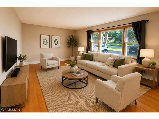 Photo - 13113 Irving Ave S