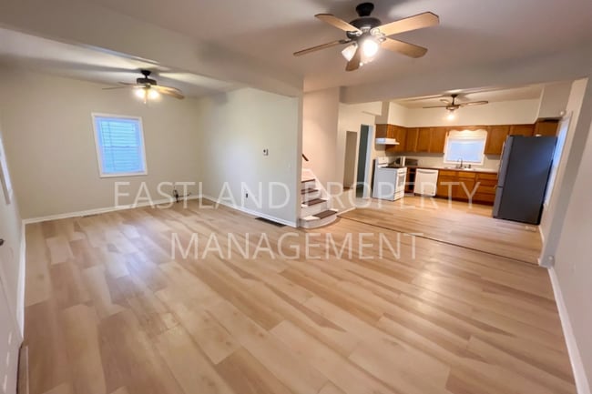 Photo - 1966 Burr St