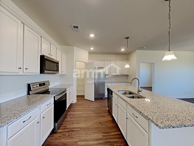 Photo - 7072 Creeksong Dr