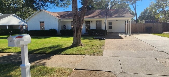 Building Photo - 6373 Bardstown Rd