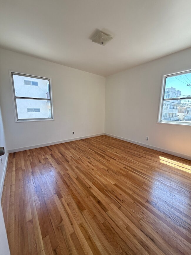 Photo - 929 Lincoln Blvd