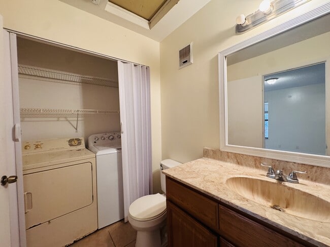 Photo - 7 Crossings Cir