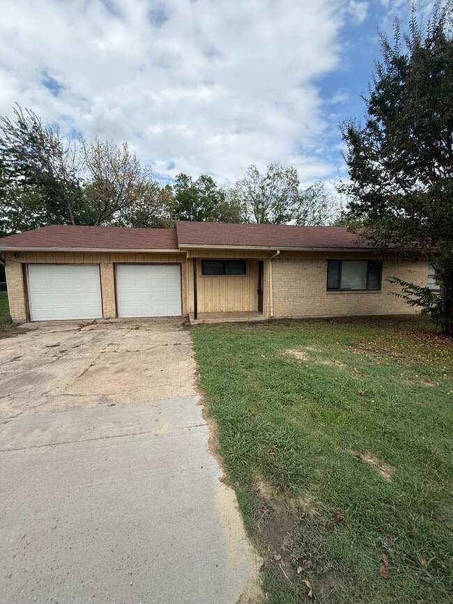 Building Photo - 7307 Carol Dr Rental