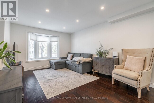 Photo - 5042 Brady Ave