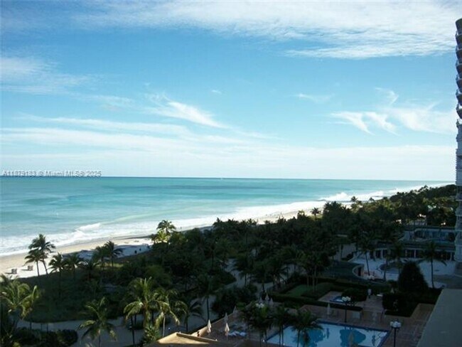 Photo - 10185 Collins Ave Unidad 10185 Collins Ave appt 917