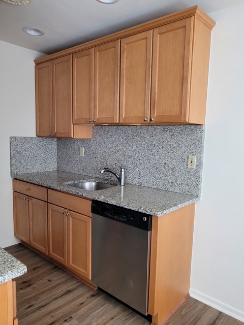 Photo - 2 River Rd Unit 23