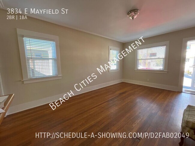 Charming Bungalow Home - Pet Friendly!