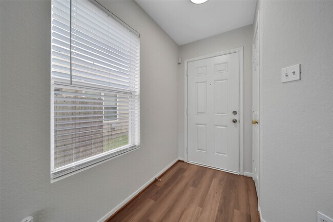 Photo - 3022 Madison Elm St