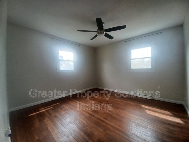 Photo - 311 Maple St