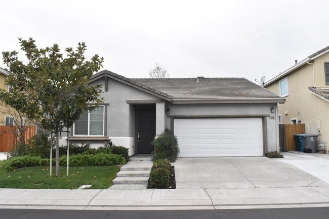 Building Photo - Lovely Southtown home located on a court close to Magnolia Park!