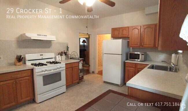 Building Photo - 29 Crocker St Unit 1 Rental