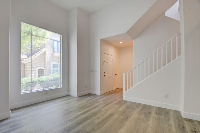 Photo - Gorgeous 3 bedroom 2.5 bathroom Townhome conveniently located in the heart of Henderson. Unit 328 MALI HEIGHTS COURT