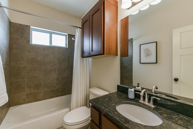 Building Photo - 5924 Petty St