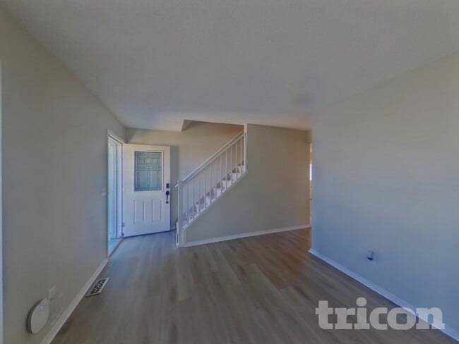 Photo - 862 Marshall Dr