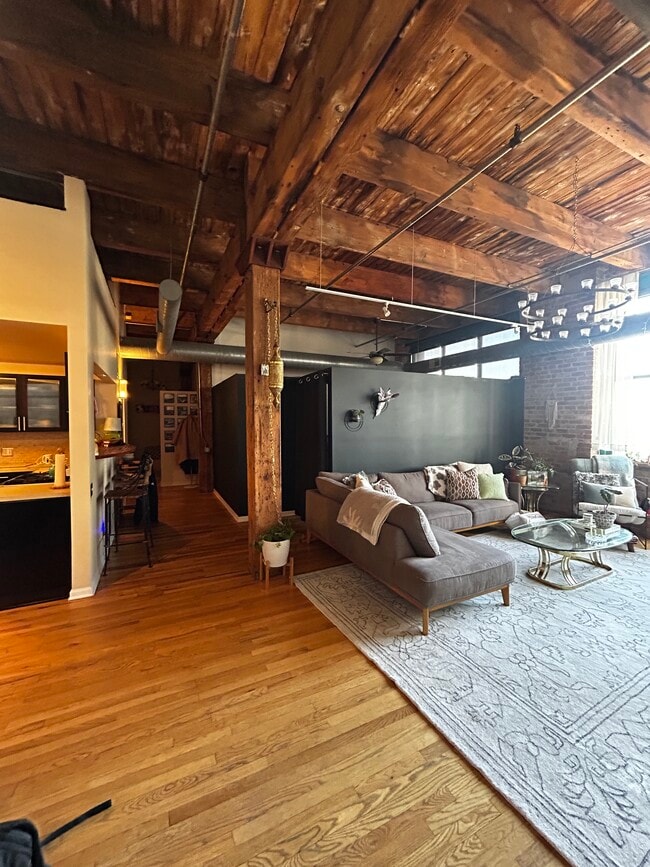 Photo - 312 N May St Unit 4F