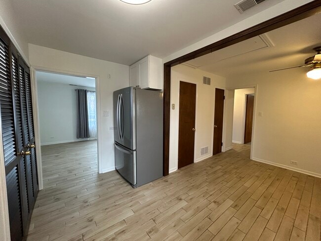 Photo - 946 E Grant Dr