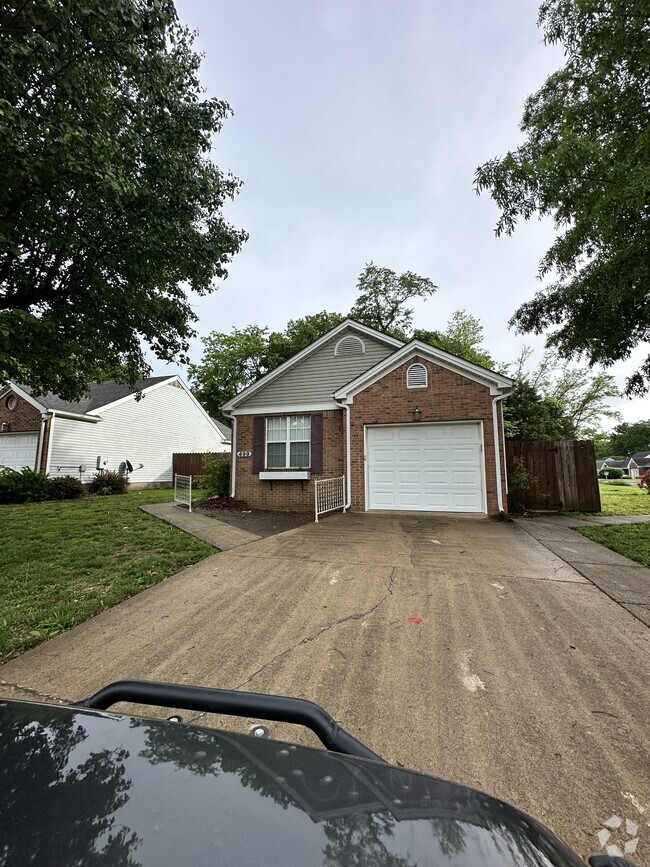 Building Photo - 499 Sivley Rd Rental