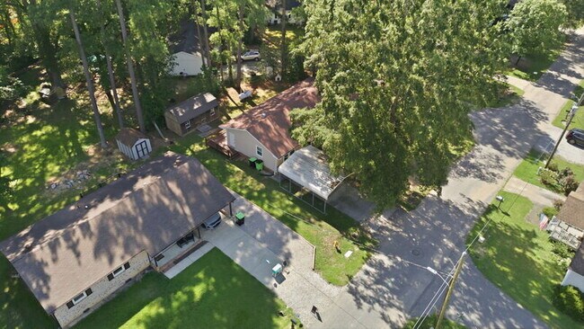 Photo - 516 Keith St
