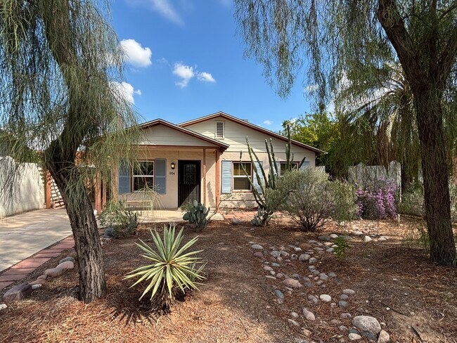 Photo - 904 E Fairmount Ave