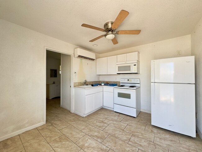 Photo - 216 San Clemente St Unidad C