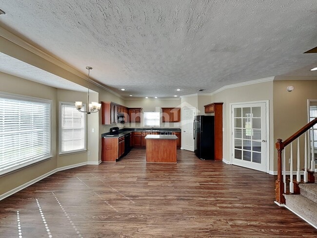 Photo - 2018 Fiona Way