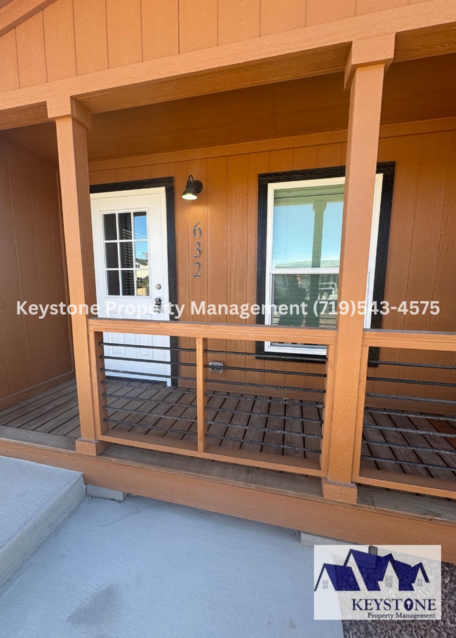 Building Photo - 632/634 Edna Lane Unit 632