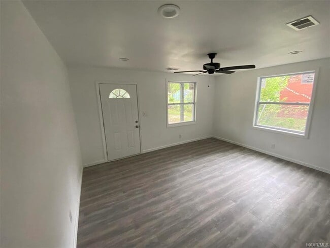 Photo - 351 Collinwood Ave