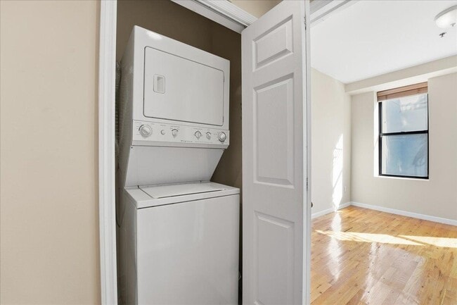 Photo - 129 Willow Ave