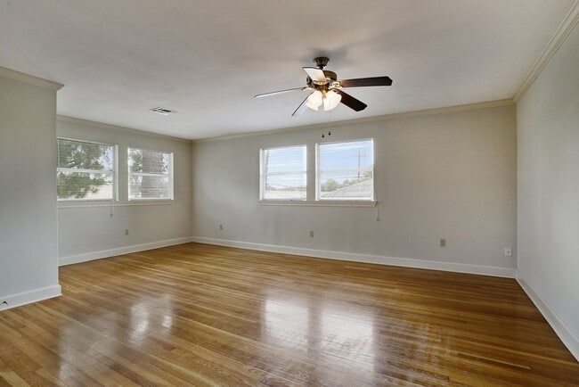 Photo - 6134 Orleans Ave Unit 6134