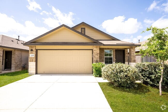 Building Photo - 3 Bedroom Rental in Convenient West San An...