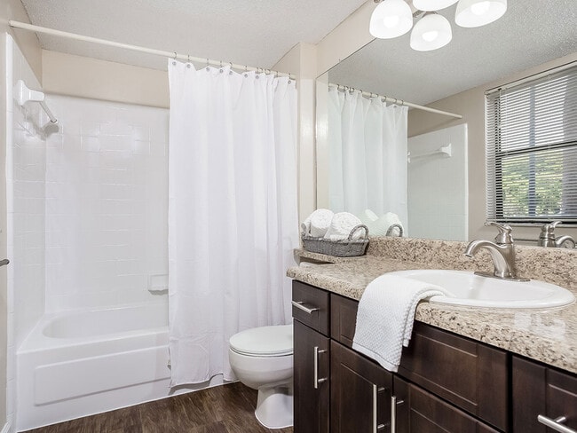 Tuscany Pointe at Somerset Place Apartment Homes