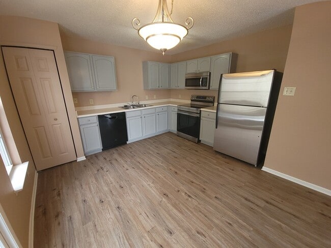 Photo - Exquisite Fishers Home