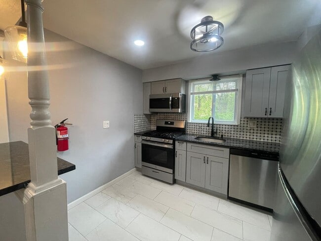 Photo - 180 Littleton Rd Unidad 90