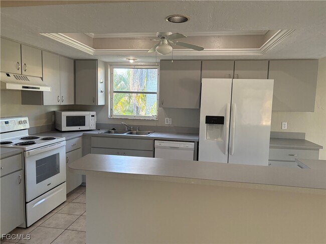 Photo - 374 Connecticut St